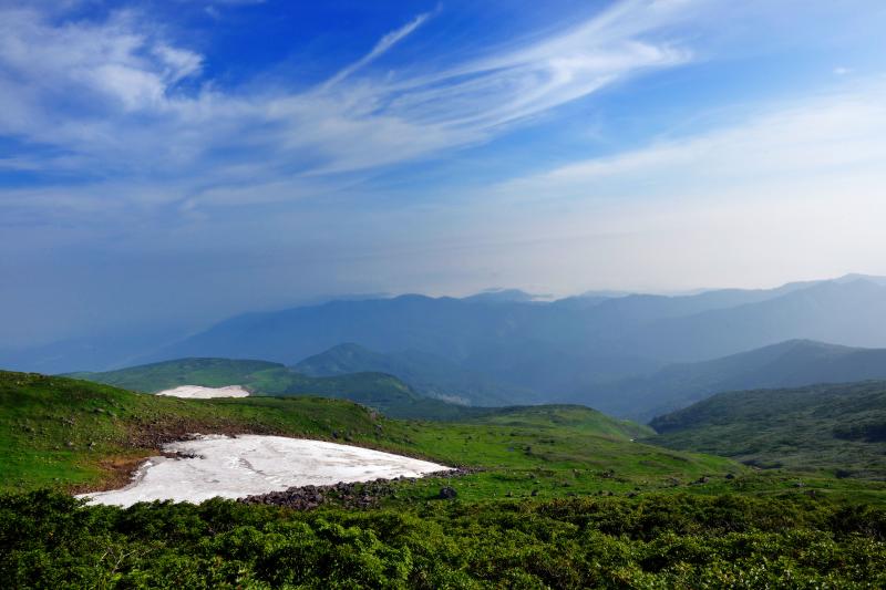 高度上昇| 遠くの山並みを見下ろす感じになってきます