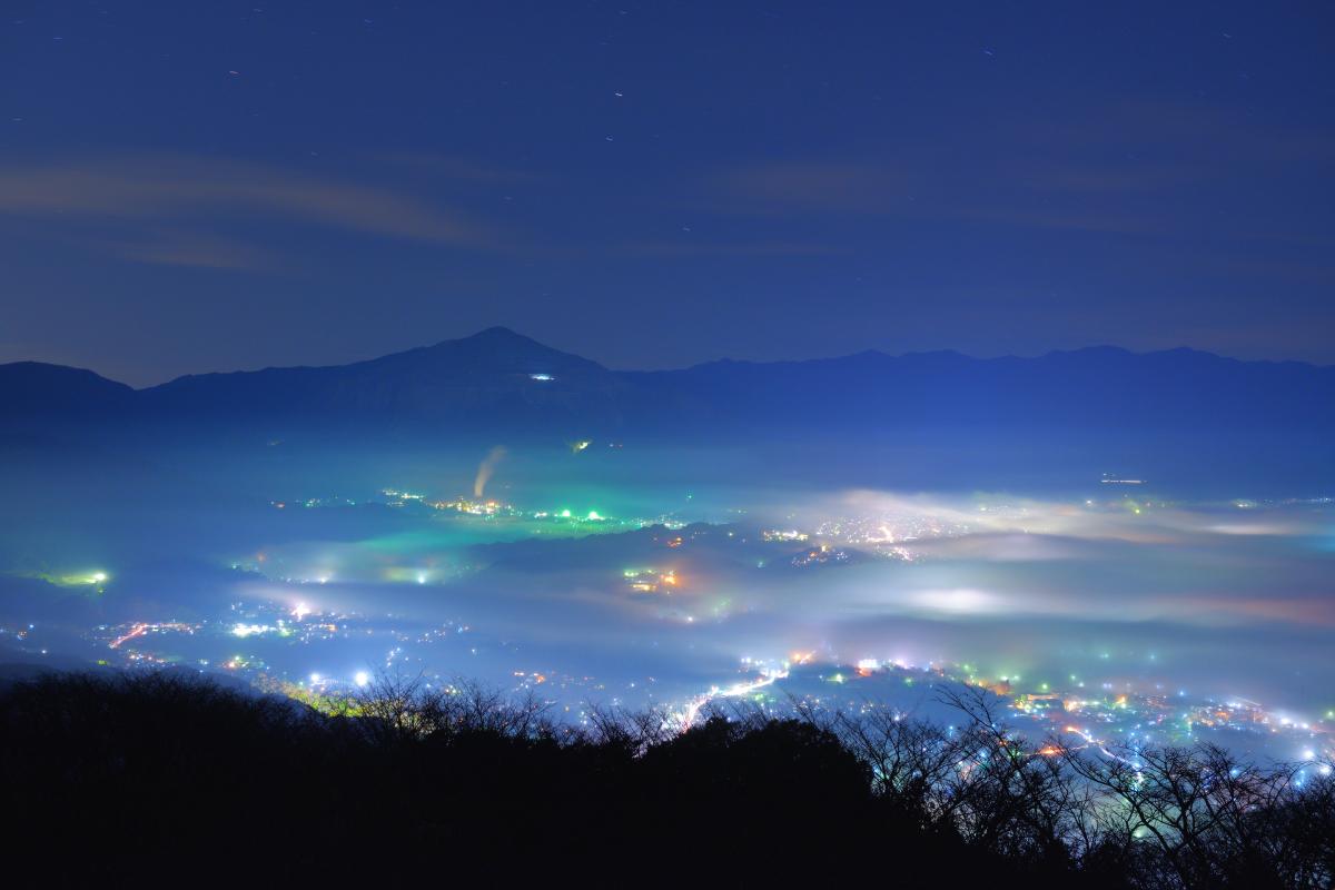 秩父 美の山 雲海撮影ガイド 宝石のように煌めく街明かりと大雲海 ピクスポット 絶景 風景写真 撮影スポット 撮影ガイド カメラの使い方