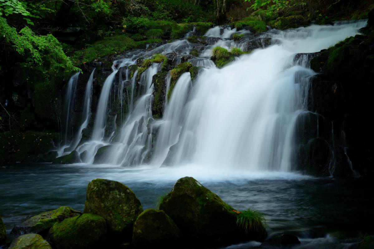 信州 蓼科大滝 苔むす森の世界 その奥に佇む美滝 ピクスポット 絶景 風景写真 撮影スポット 撮影ガイド カメラの使い方