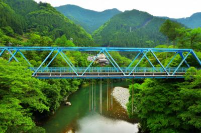 大中橋| 水色が印象的な大中橋。1960年に架設された橋で、現在では新しい橋が造られました。撮影は新しい橋より。