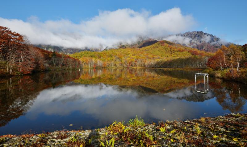 [ 鏡池全景 ]  池の全体像を撮影しました