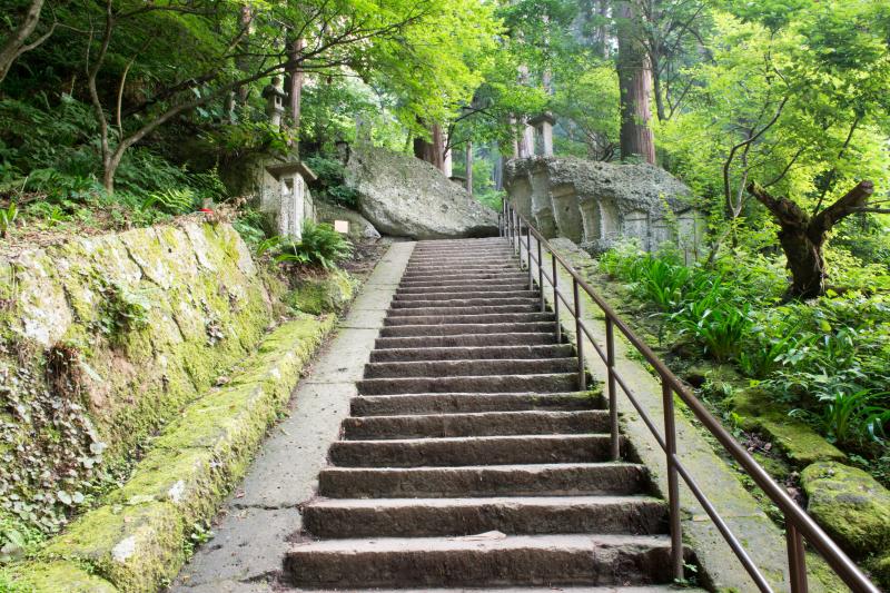 [ 山寺 ]  