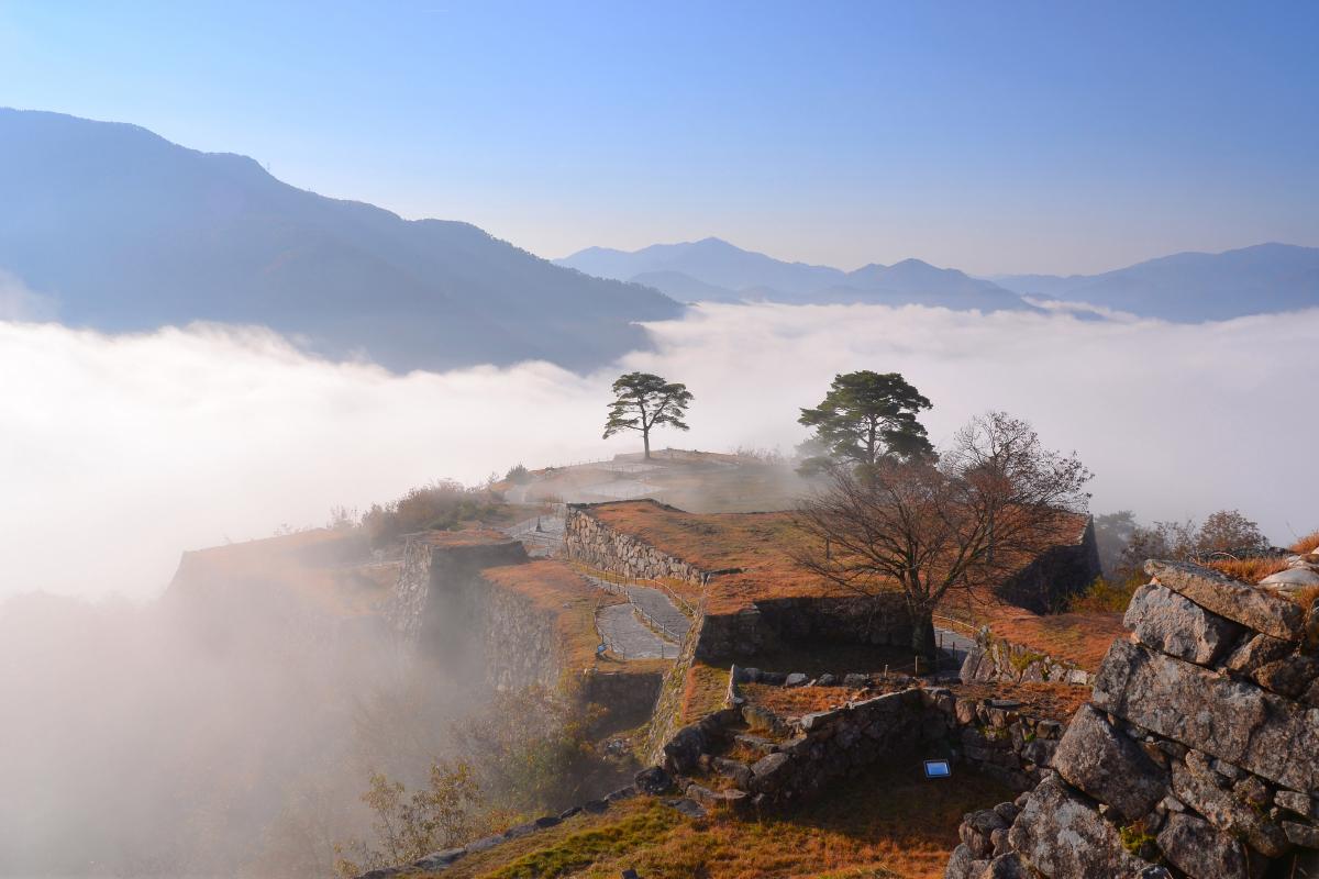 竹田城 撮影ガイド 山城の里編 竹田城跡から雲海を望む ピクスポット 絶景 風景写真 撮影スポット 撮影ガイド カメラの使い方