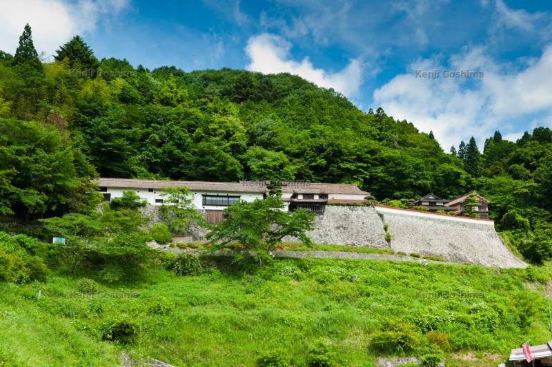 広兼邸 江戸時代の庄屋の巨大邸宅で映画 八つ墓村 のロケ地 ピクスポット 絶景 風景写真 撮影スポット 撮影ガイド カメラの使い方